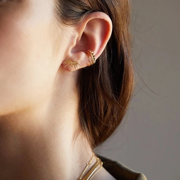 Radiance Sun Wings Light Rays 18k Gold Plated S925 Stud Pierced Earrings 2pc - Picture 3 of 7